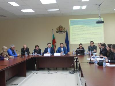 Заместник-министър Жечо Станков на информационната среща за предстоящата либерализацията на пазара в Хасково
