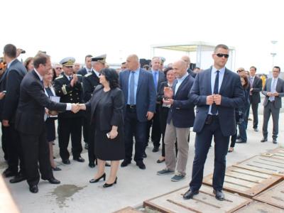 Министър Петкова в Бургас на представянето на сондажния кораб Noble Globetrotter II
