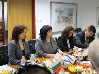 Теменужка Петкова на работна среща с израелския си колега д-р Ювал Щайниц 