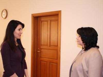 Министър Петкова разговаря с посланика на Азербайджан Н.Пр. Наргиз Гурбанова