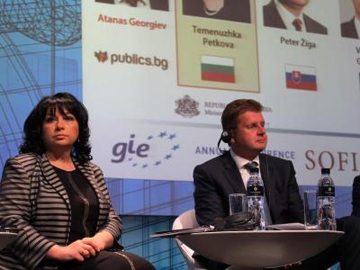 Mинистър Петкова по време на 14-та годишна конференция на Газовата инфраструктура на Европа (Gas Infrastructure Europe)