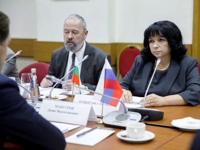 Министър Петкова на 16-тото заседание на Междуправителствената българо-руска комисия за икономическо и научно-техническо сътрудничество в Москва