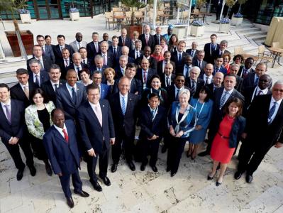 Участици в министерската конфереция за Международна енергийна харта 