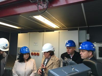 Теменужка Петкова на церемония по прокарване на нов експлоатационен сондаж Е-72 на хранилището в Чирен