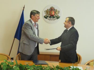 Зам.-министър Антон Павлов и кметът на Община Белоградчик Борис Николов