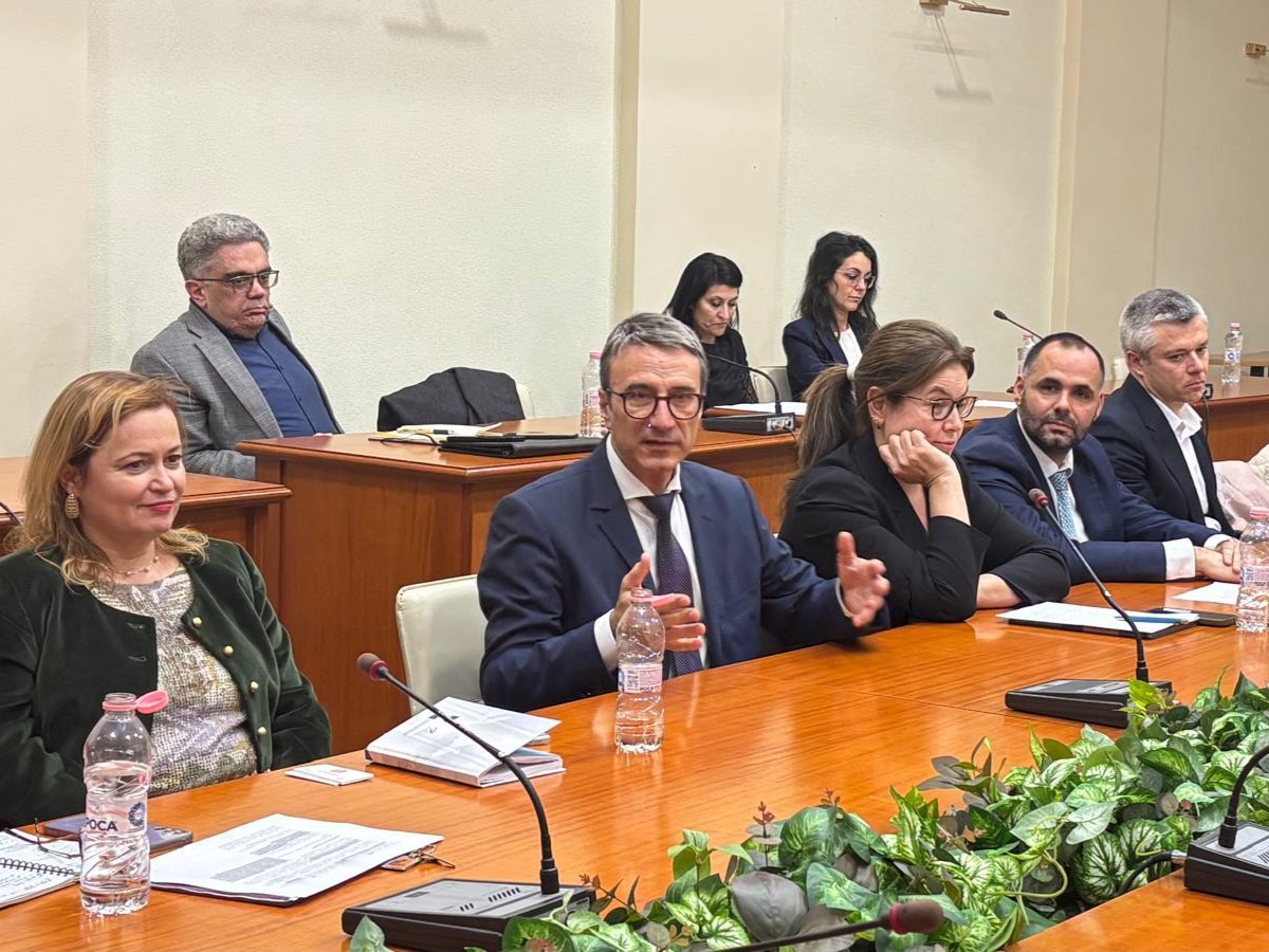 Министерството на енергетиката обсъди с експерти национални решения за подкрепа на енергийните общности в България