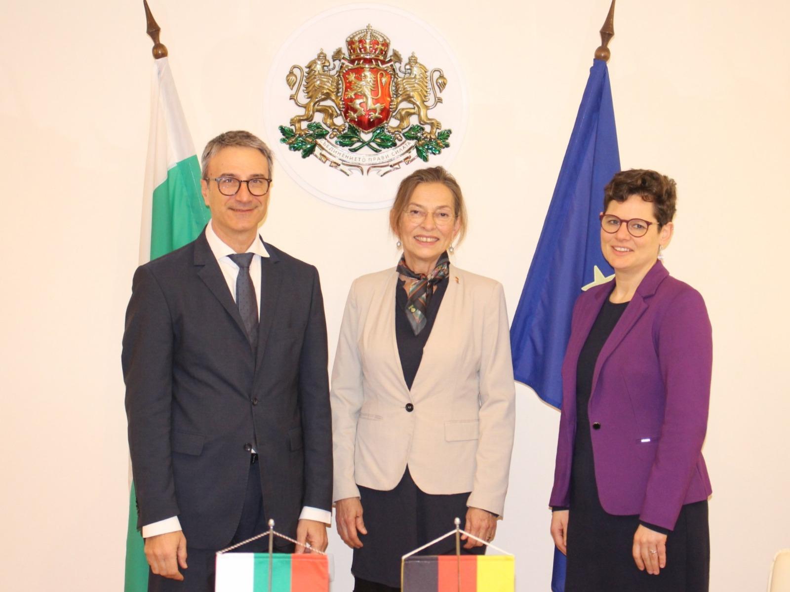 Енергийна сигурност и контрол на цените: приоритетите на България в разговор с посланика на Германия Н.Пр. Ирене Планк