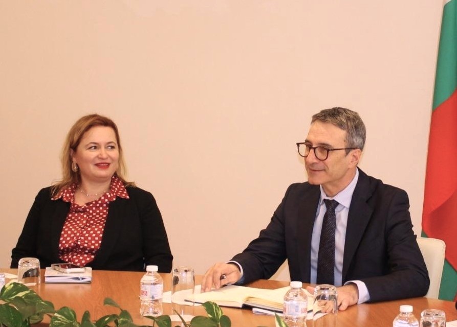 България предаде на Европейската комисия Националния план за диверсификация на доставките на природен газ