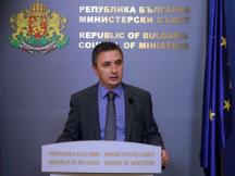 Министър Николов: Предложихме договор за 7 карго кораба с втечнен газ за осигуряване на следващите месеци