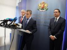 Министър Николов: България няма да води преговори за доставка на природен газ под натиск