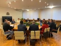 Министерството на енергетиката и представители на ЕСО и ЕРП-та проведоха работна среща по проблемите с прекъсванията на електрозахранването заради сложната метеорологична обстановка в края на ноември