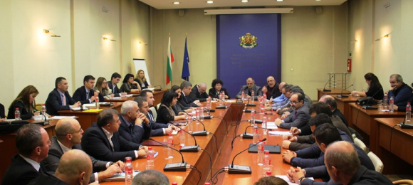 Министър Петкова: Ще защитим интересите на въгледобивните и топлоелектрическите предприятия
